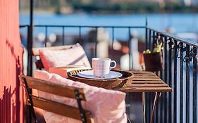Viana Rooftop House